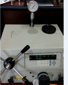 Calibration Set-up for Pressure gauge calibration using EDWT