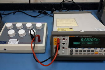 6 Important Uses of a  Resistance Box in Calibration